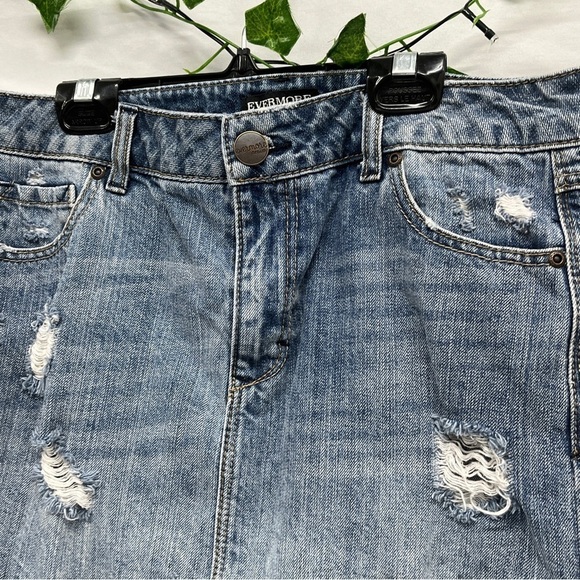 Evermore denim destressed style short skirt size 5 - Picture 10 of 11